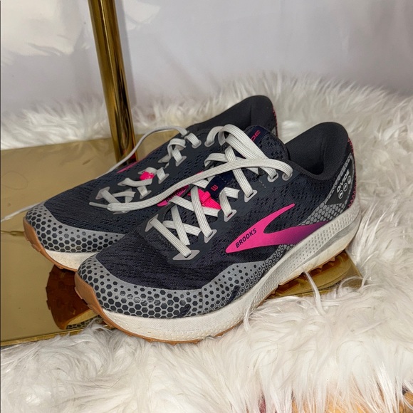 Brooks Shoes - Brooks Women's Athletic Shoes - Black, Pink, and Gray